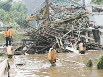 ภาพหายนะจากแผ่นดินไหวที่อินโดนีเซีย