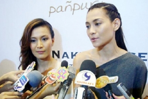 เอ - อัญชลี และ โย - ยศวดี หัสดีวิจิตร