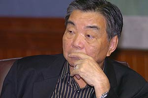 นายชวรัตน์ ชาญวีรกูล