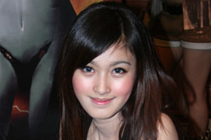 ปอย ตรีชฎา มาลยาภรณ์