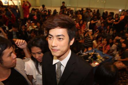 คลิกชมภาพต่อไป