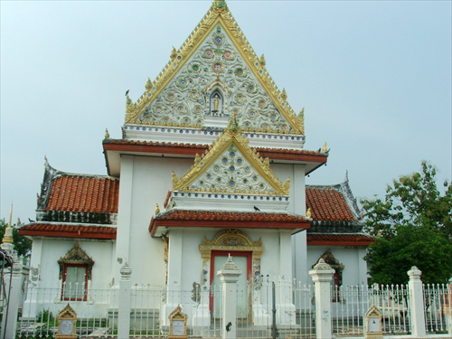 วัดกลางวรวิหาร