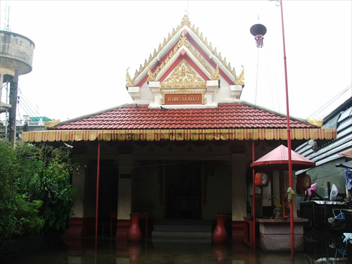 ศาลพระเสื้อเมือง