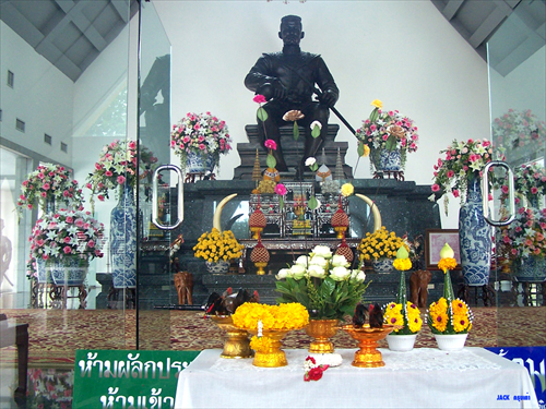 วัดใหญ่ชัยมงคล