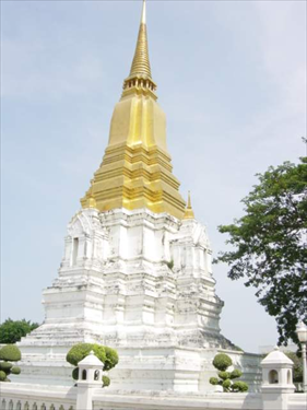 เจดีย์พระศรีสุริโยทัย