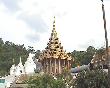 วัดพระพุทธบาทราชวรมหาวิหาร