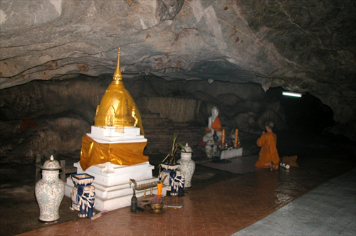 ถ้ำแก้วสวรรค์บันดาล